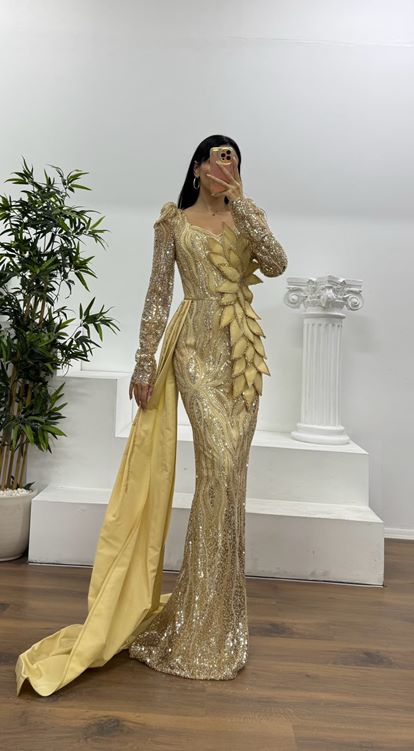 Gold Çiçek Detay İşlemeli Abiye Elbise